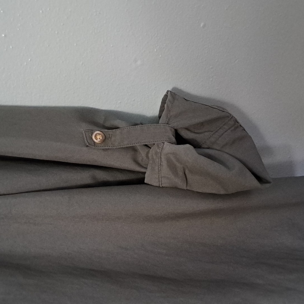 Isabel Maternity blouse medium olive green roll sleeve tunic. - Picture 5 of 9